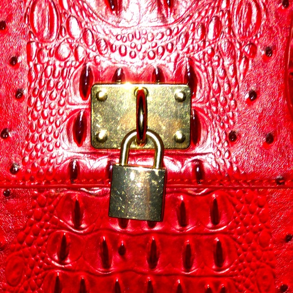 BEAUTIFUL RED SHOULDER BAG AND WALLET SET❤️‍🔥 - Picture 4 of 16